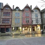 B Troyes Aeroport Hotel