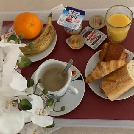 Отель B Troyes Aeroport 2*