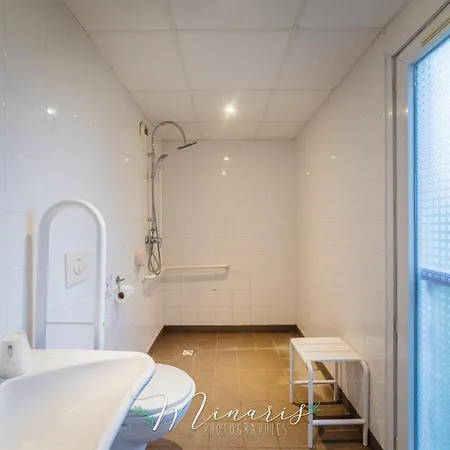 B Troyes Aeroport Hotel 2*