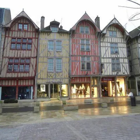 B Troyes Aeroport Hotel