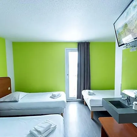 B Troyes Aéroport Hotel 2*